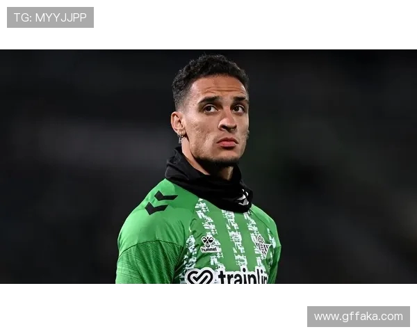 范德萨力荐曼联召回安东尼！加纳乔离队传闻升级，红魔锋线重组引争议(1)