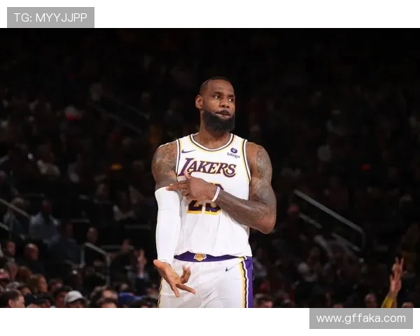 詹姆斯 4 万分里程碑壁纸：高清无码，速存！(1)